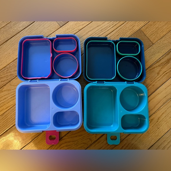 Bundle of 2 Thermos brand lunch boxes in light, dark blue & pink purple inside - Picture 2 of 2